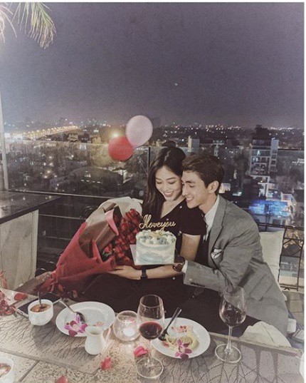 Hậu công khai hẹn hò, Bình An và Phương Nga thoải mái đeo nhẫn đôi, khoe ảnh cùng nhau đi du lịch nước ngoài