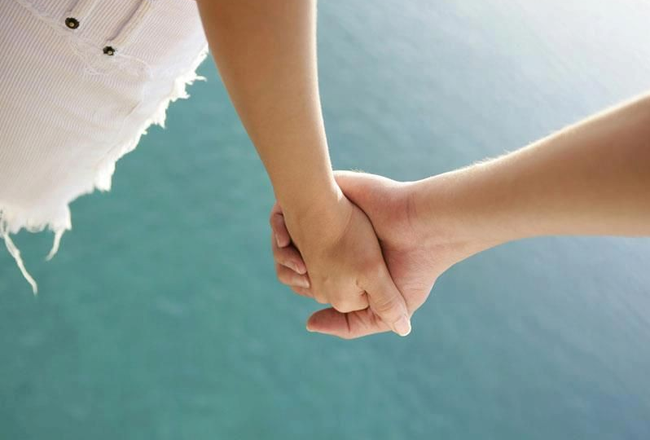 Chưa kịp hả hê thì một tin nhắn gửi đến khiến kẻ cướp được chồng người tức nổ phổi song vẫn phải câm nín