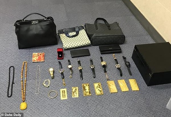 Hẹn hò với 19 cô gái một lúc, người đàn ông nhận cái kết đắng