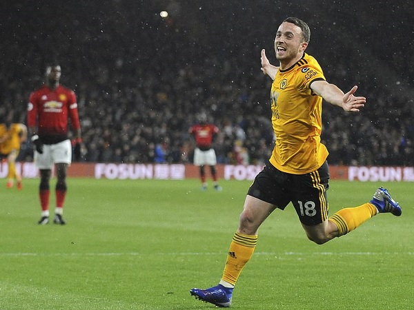 Thua ngược đội mới lên hạng, MU hụt hơi trong cuộc đua Top 4