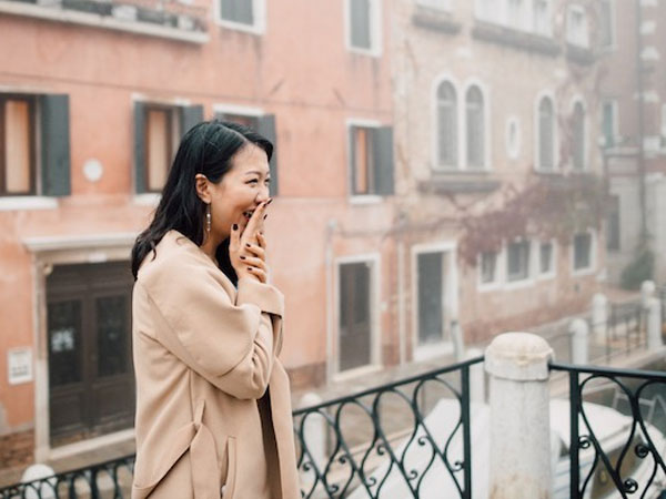 Tưởng đó là ngày hạnh phúc nhất đời con gái, thế mà đêm tân hôn tôi lại nằm ôm gối nghẹn ngào khóc trong uất hận