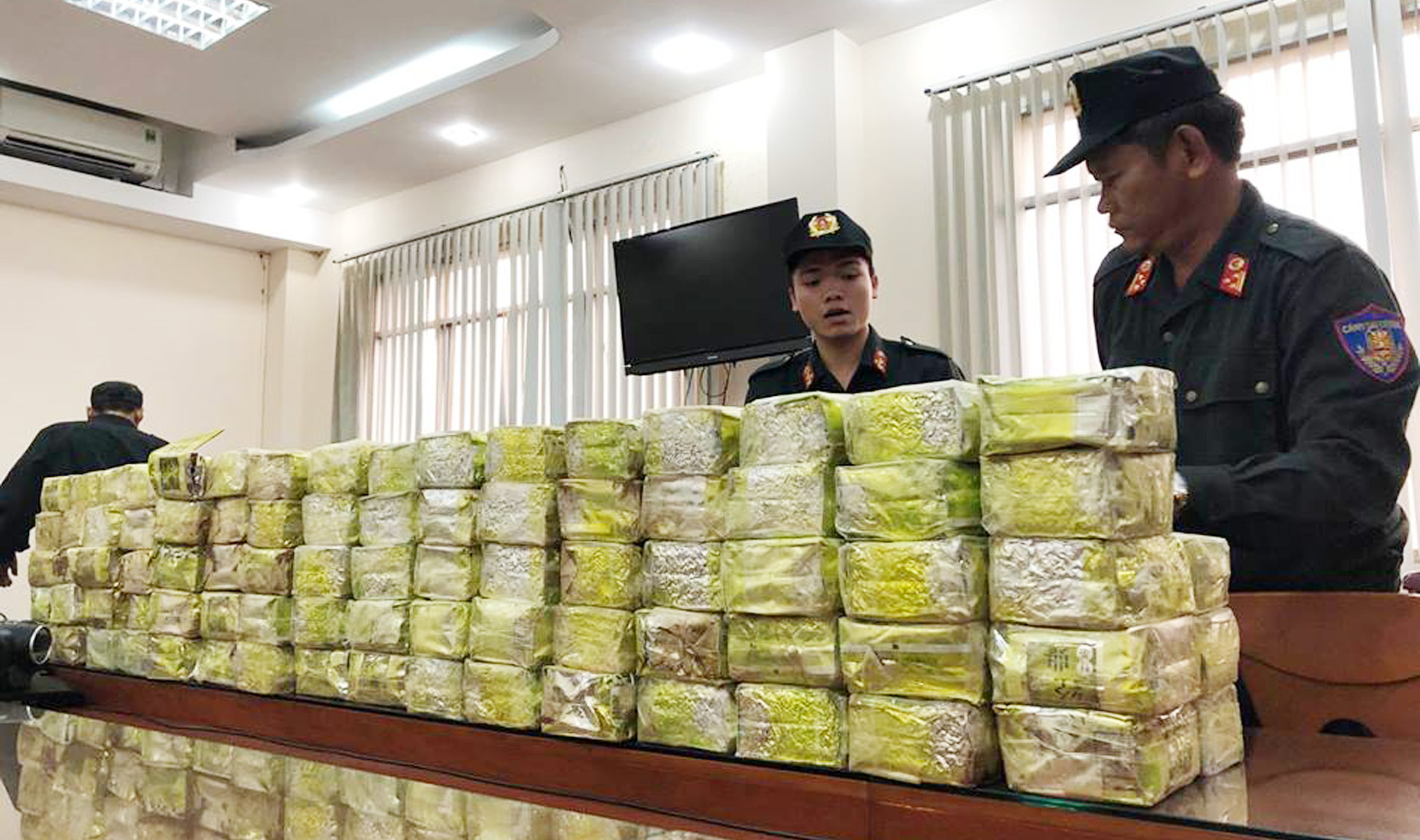 Triệt phá những đường dây ma túy khủng - Cuộc chiến nóng bỏng và cam go