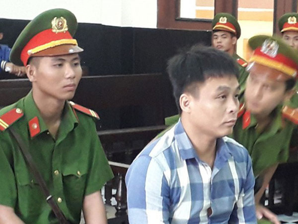 Bắt quả tang vợ vào khách sạn, gã đàn ông sát hại 3 người bên gia đình vợ