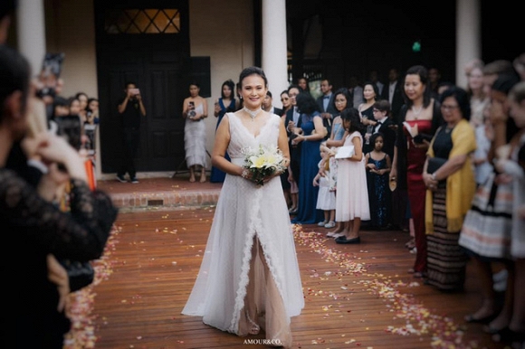 Ly hôn chưa được 1 năm, chồng cũ diva Hồng Nhung bất ngờ tái hôn với một gương mặt quen thuộc