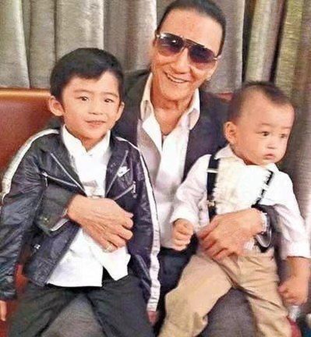 Từng quý mến Trương Bá Chi, bố Tạ Đình Phong giờ đây phũ phàng đáp trả câu hỏi về con dâu cũ