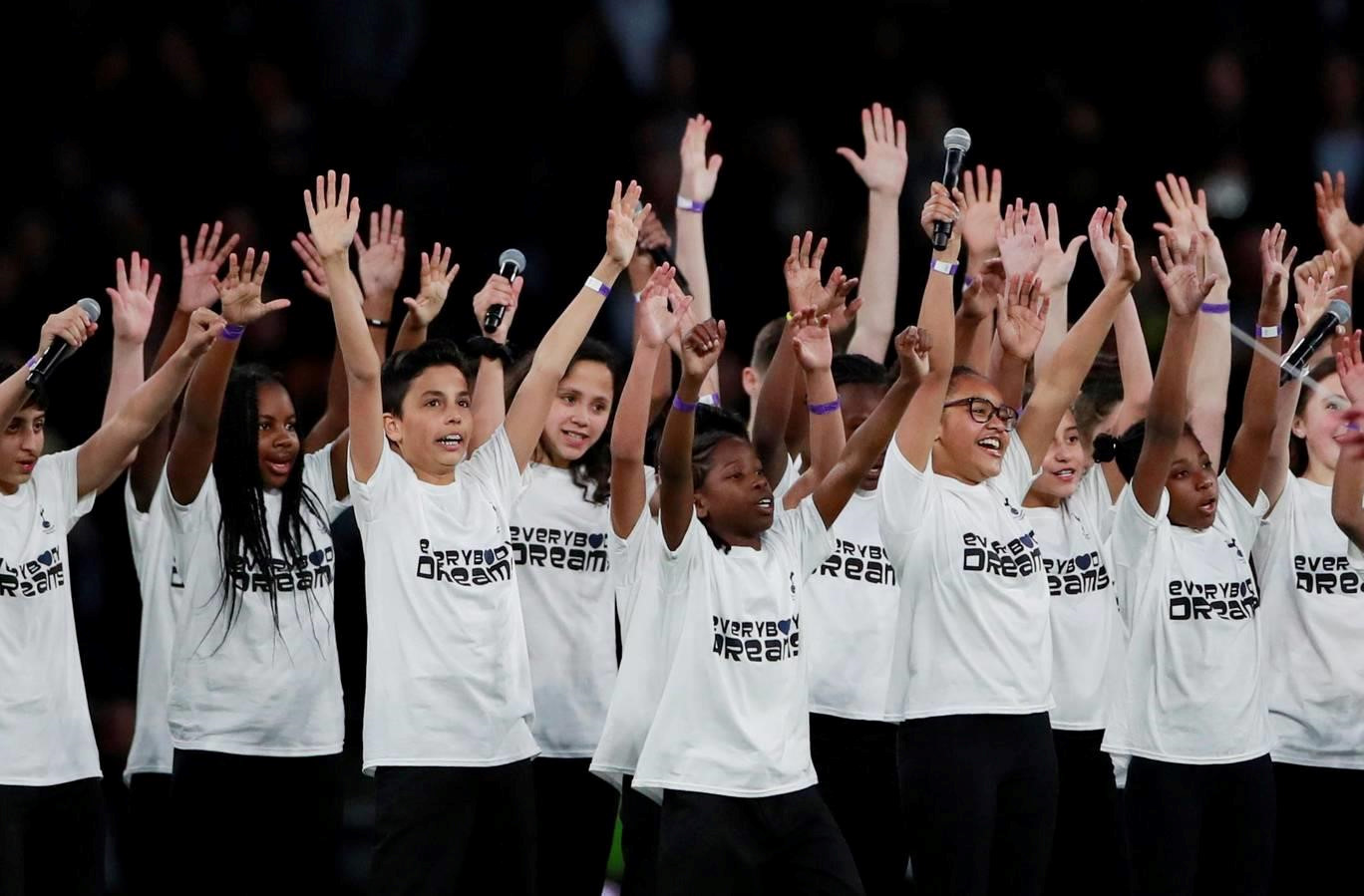 Lễ khai trương sân bóng trị giá 1 tỷ bảng hoành tráng của Tottenham