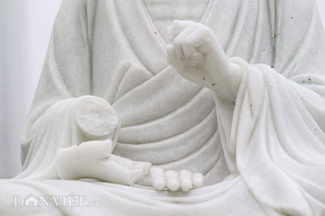 Cận cảnh 16 pho tượng đá ngọc bị đập phá ở ngôi chùa cổ Hà Nội