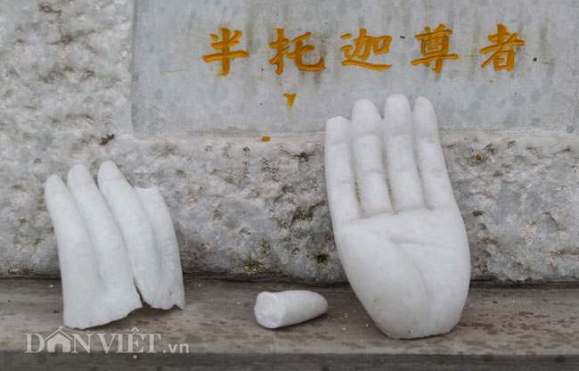 Cận cảnh 16 pho tượng đá ngọc bị đập phá ở ngôi chùa cổ Hà Nội