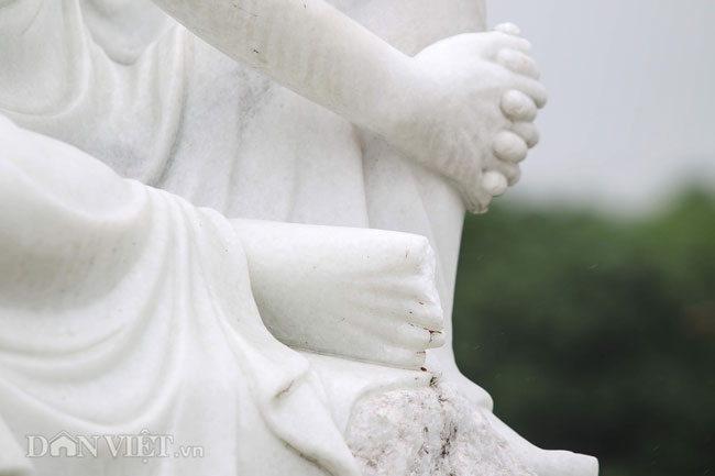 Cận cảnh 16 pho tượng đá ngọc bị đập phá ở ngôi chùa cổ Hà Nội