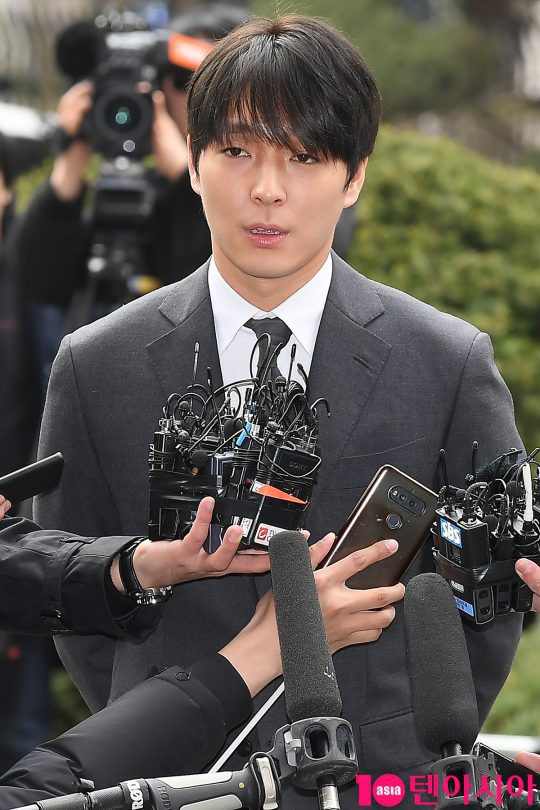 1 thành viên chatroom của Jung Joon Young thay đổi cả thế cục: Đứng lên kể chi tiết vụ bê bối mặc bạn thân chối tội