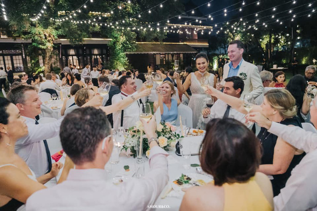 Lý lịch khủng vợ mới hai con người Myanmar của chồng cũ Hồng Nhung Lý lịch khủng vợ mới hai con người Myanmar của chồng cũ Hồng Nhung