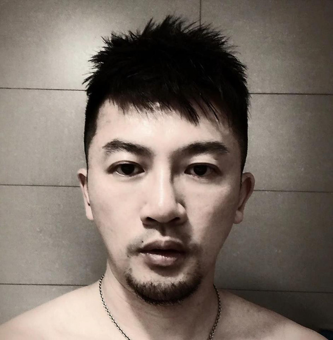 Cạo râu và đổi kiểu tóc, Tô Hữu Bằng U45 thay đổi 180 độ với hình ảnh trẻ trung, điển trai đến rụng tim