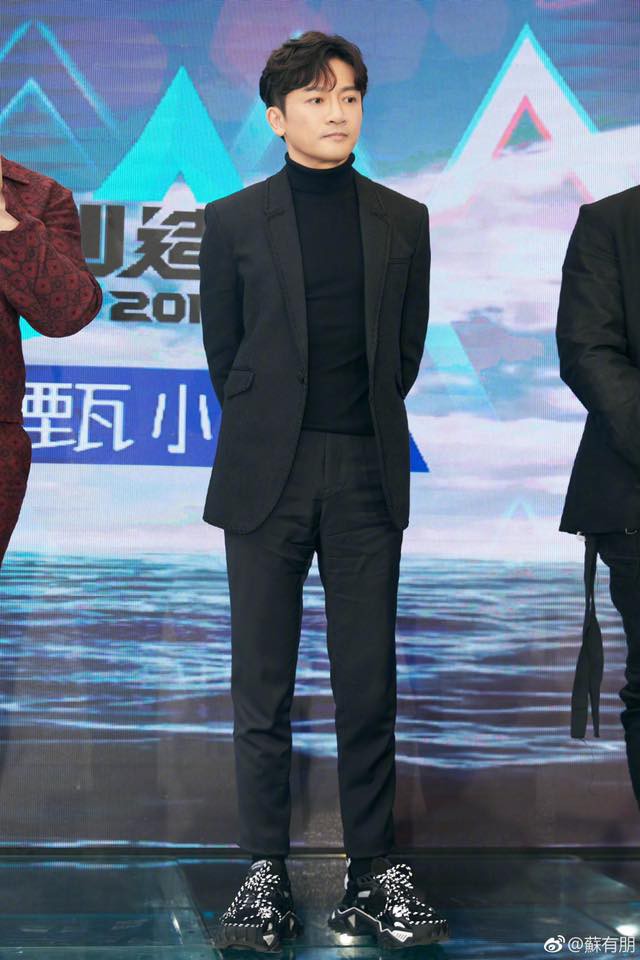 Cạo râu và đổi kiểu tóc, Tô Hữu Bằng U45 thay đổi 180 độ với hình ảnh trẻ trung, điển trai đến rụng tim