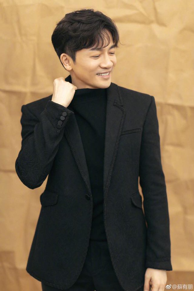 Cạo râu và đổi kiểu tóc, Tô Hữu Bằng U45 thay đổi 180 độ với hình ảnh trẻ trung, điển trai đến rụng tim