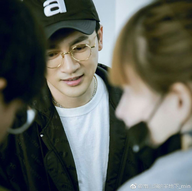 Cạo râu và đổi kiểu tóc, Tô Hữu Bằng U45 thay đổi 180 độ với hình ảnh trẻ trung, điển trai đến rụng tim