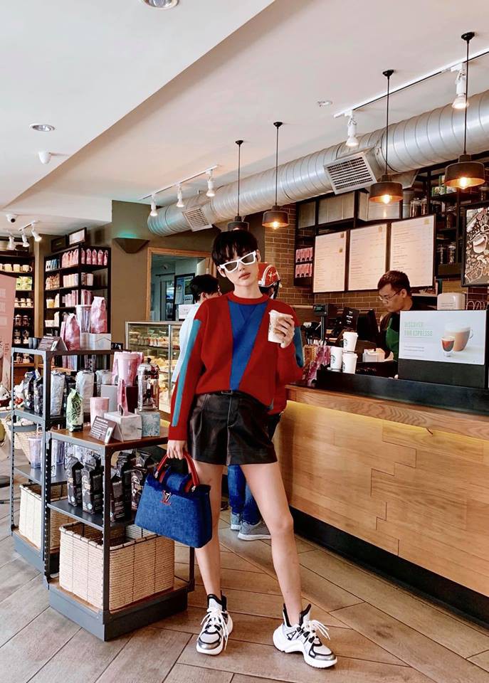 Châu Bùi đi ăn sương sương mà diện street style như dự yến tiệc, Khánh Linh cắt tóc ngắn trông giống... Đào Bá Lộc