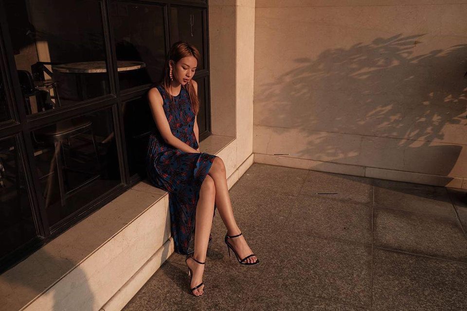 Châu Bùi đi ăn sương sương mà diện street style như dự yến tiệc, Khánh Linh cắt tóc ngắn trông giống... Đào Bá Lộc