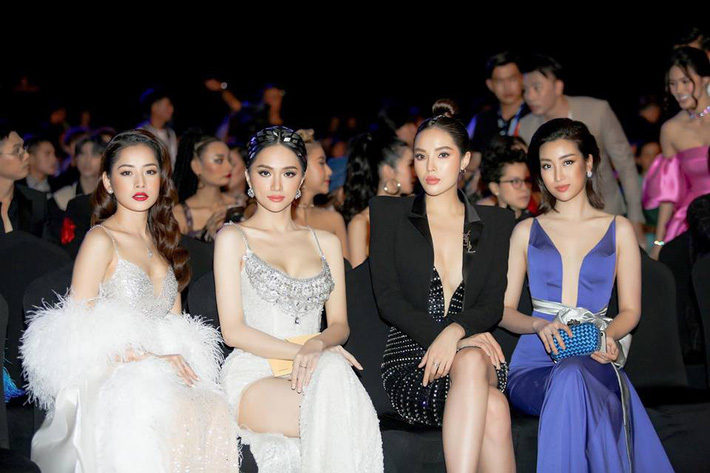 Lấn át cả dàn bông Hậu khi đứng chung khung hình, có thể không phải là nàng Hậu xinh đẹp nhất nhưng Kỳ Duyên luôn khác biệt nhất