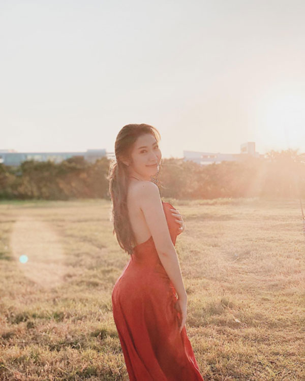 Sao Việt hậu chia tay: Midu sexy, gợi cảm hơn bội phần nhưng vẫn chưa là gì so với cô nàng này