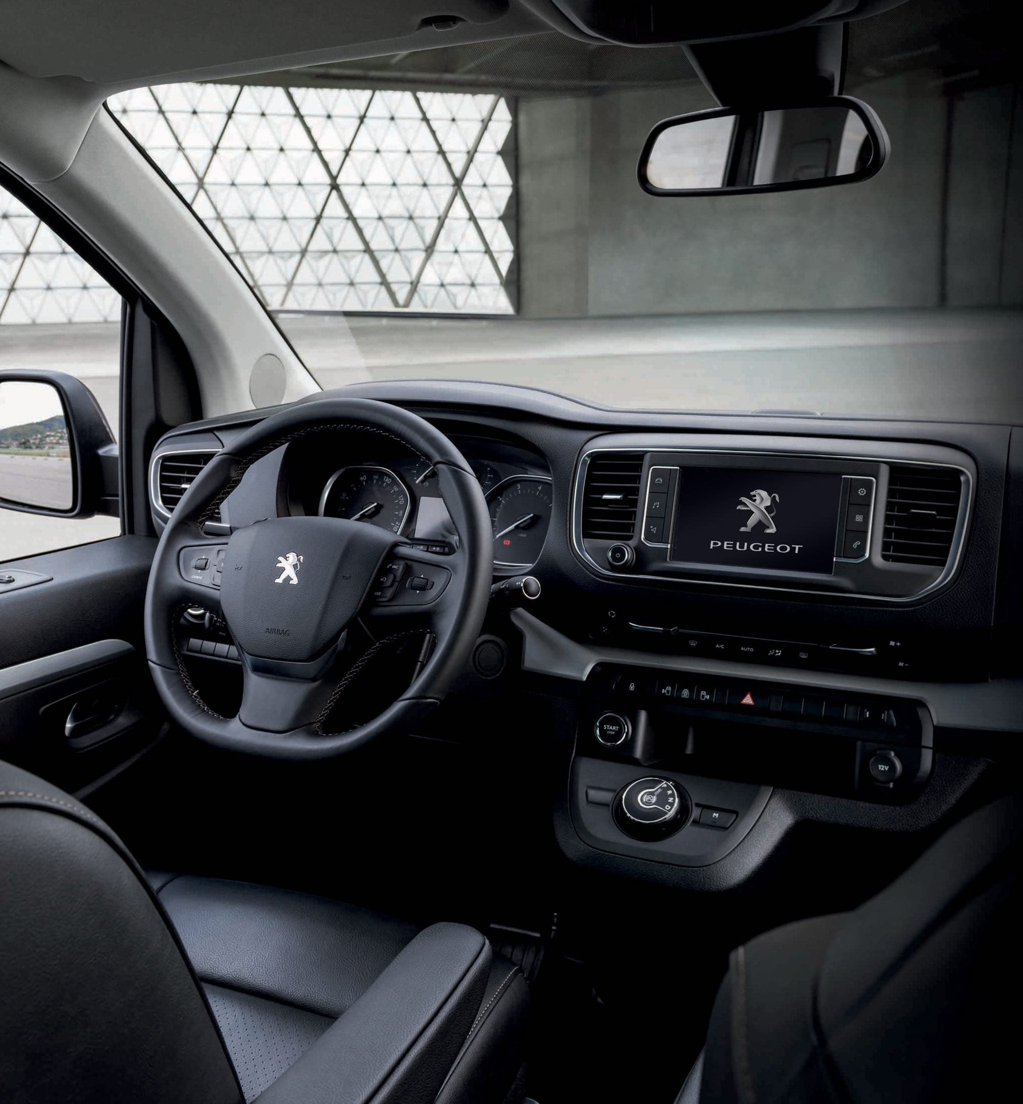 Peugeot chuẩn bị tung MPV mới tại Việt Nam, cạnh tranh Kia Sedona