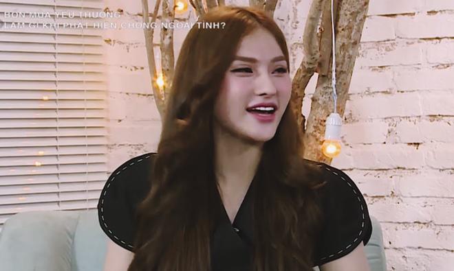 Thu Thủy xuất hiện lạ hoắc trên truyền hình, khán giả giật mình tưởng Lê Âu Ngân Anh