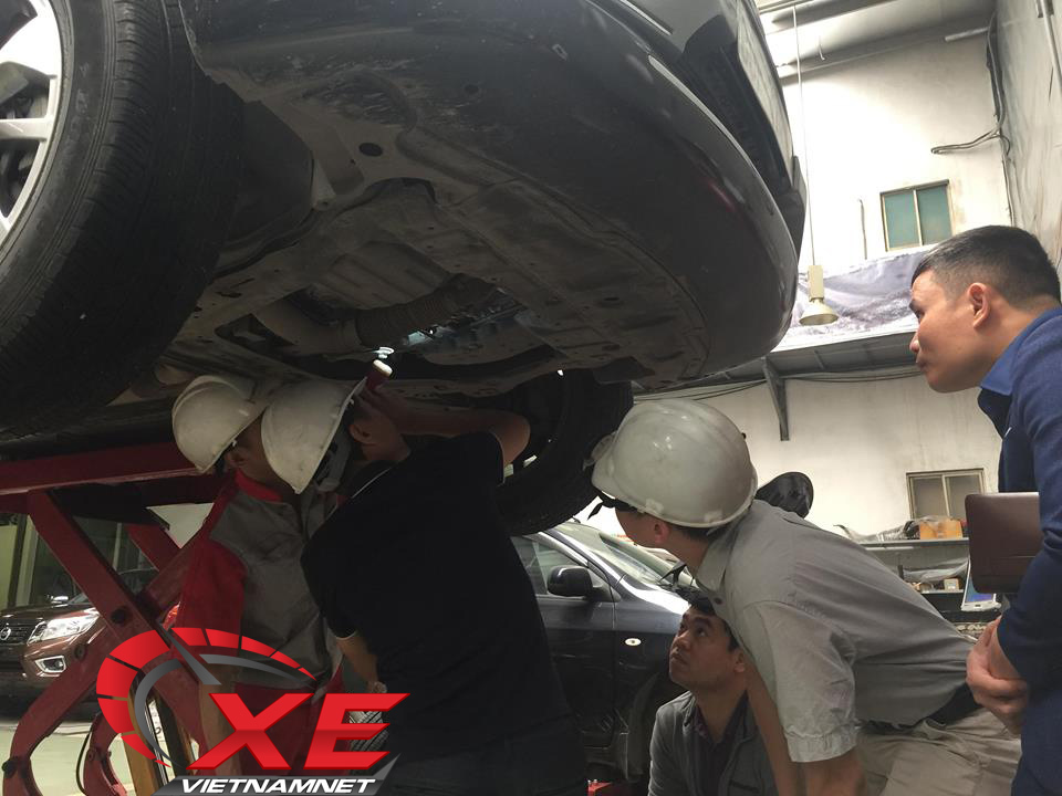 Mua Nissan X-Trail 1,2 tỷ rò rỉ dầu, khách bất lực, hãng bó tay
