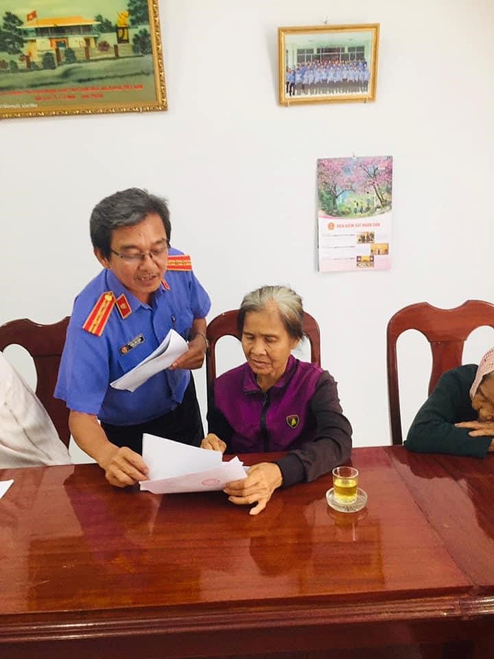 Sốc: Ký đình chỉ điều tra 8 người nhưng 40 năm sau mới giao