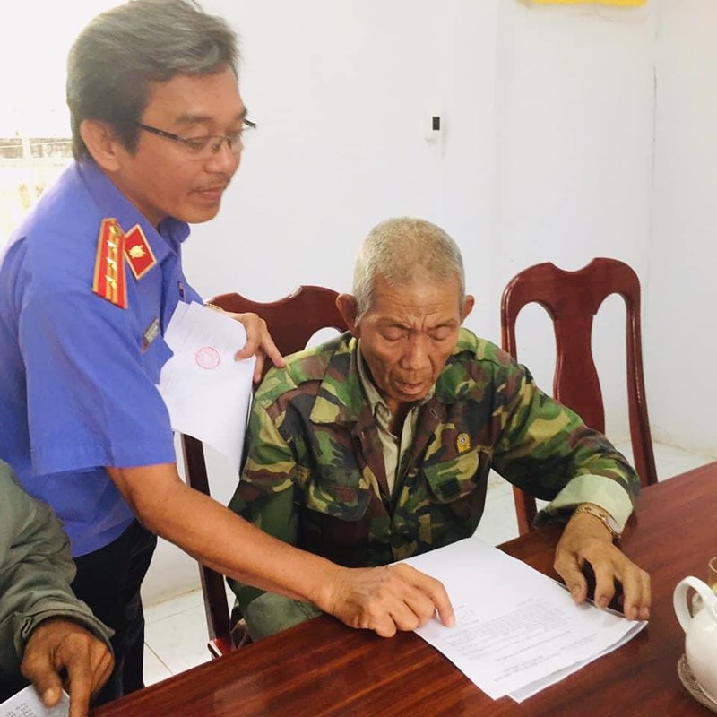 Sốc: Ký đình chỉ điều tra 8 người nhưng 40 năm sau mới giao