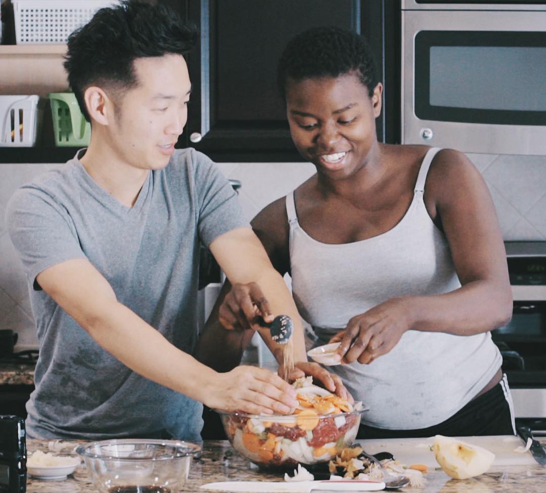 Bùa yêu thần thánh của bà mẹ kém sắc, từng ly hôn, lại có 4 con, nhưng vẫn lấy được chồng ngon