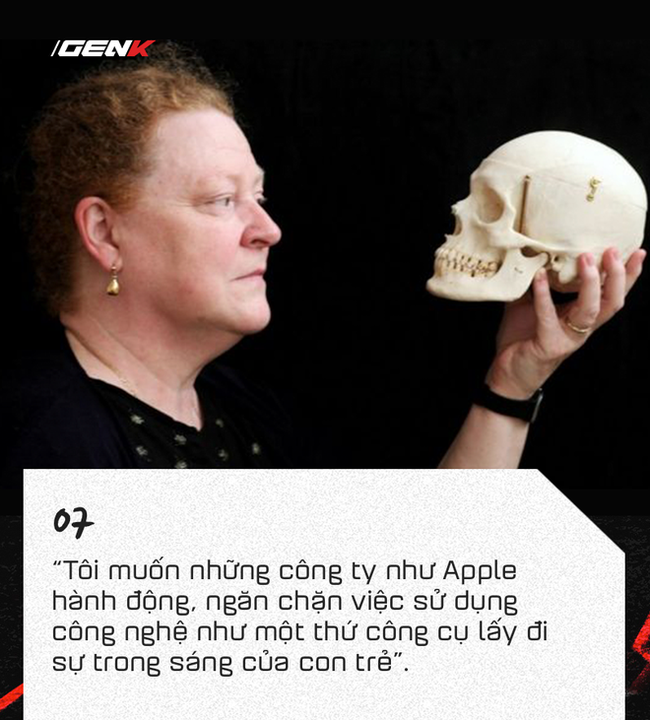 Những kẻ ấu dâm ghê tởm đã bị lôi ra ánh sáng nhờ khám xét bàn tay như thế nào?