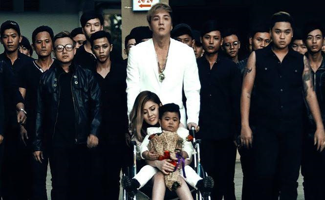 Không chỉ Khá Bảnh, showbiz ở YouTube cũng ngập tràn giang hồ xăm trổ