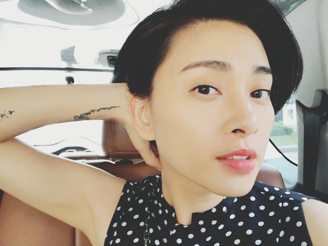 Trong khi các chị em đua nhau dựng mũi thì showbiz Việt luôn có những chiếc mũi tự nhiên cân mọi chuẩn mực dao kéo