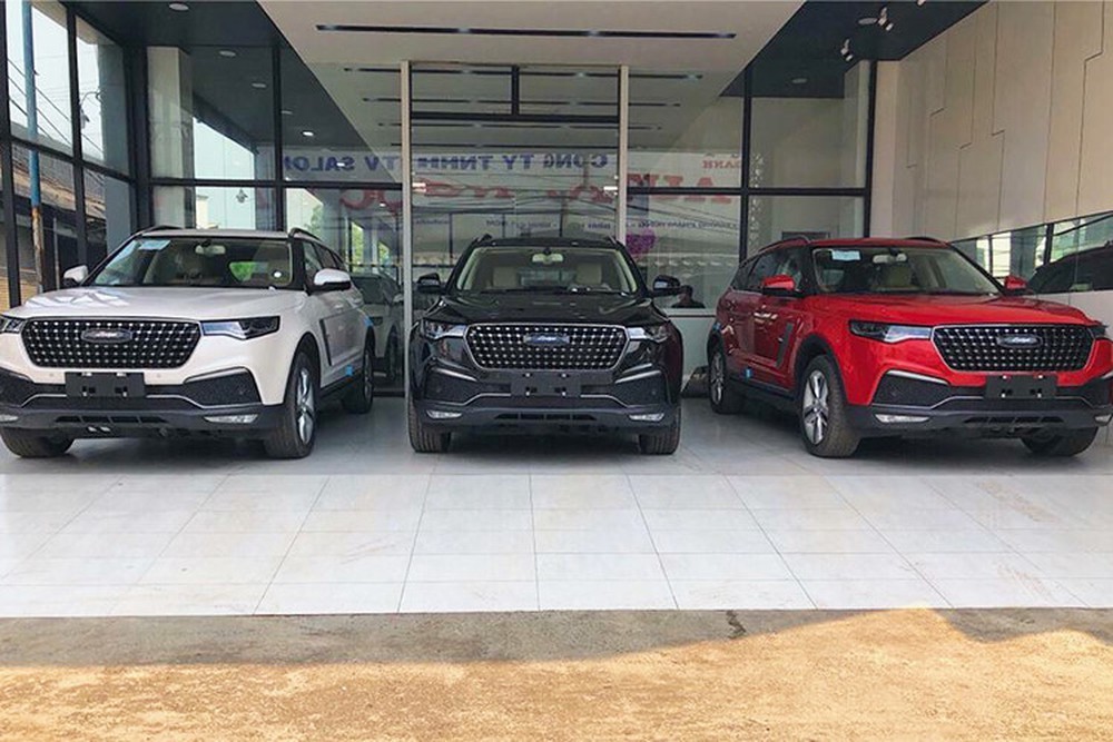 Giá rẻ một nửa, ô tô Tàu cầu khách liều chơi