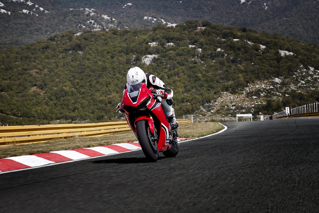 Honda CBR1000RR - hành trình gần 30 năm làm nên lịch sử