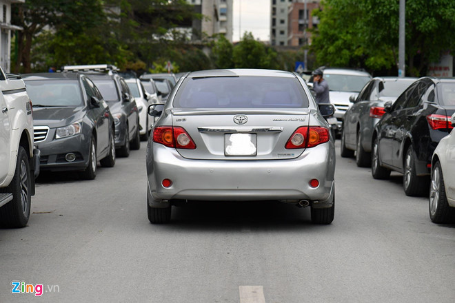 Bộ GTVT tiếp tục đề xuất xe hợp đồng phải gắn mào như taxi