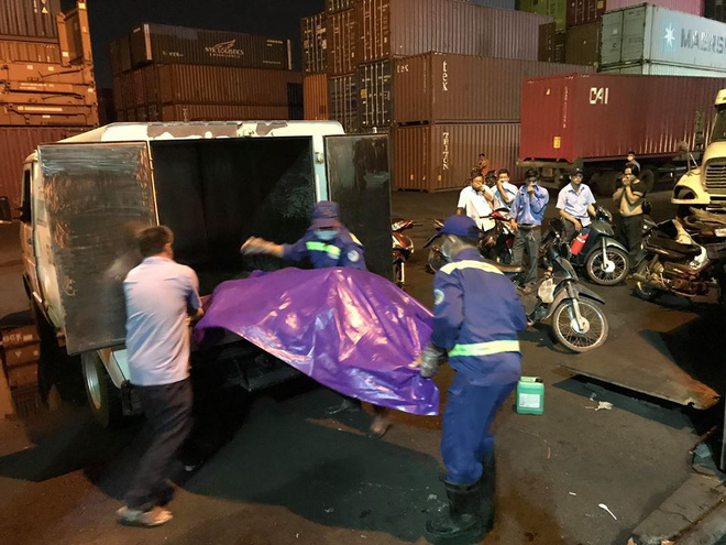 Phát hiện thi thể nam giới không mặc quần áo trôi trên sông Sài Gòn