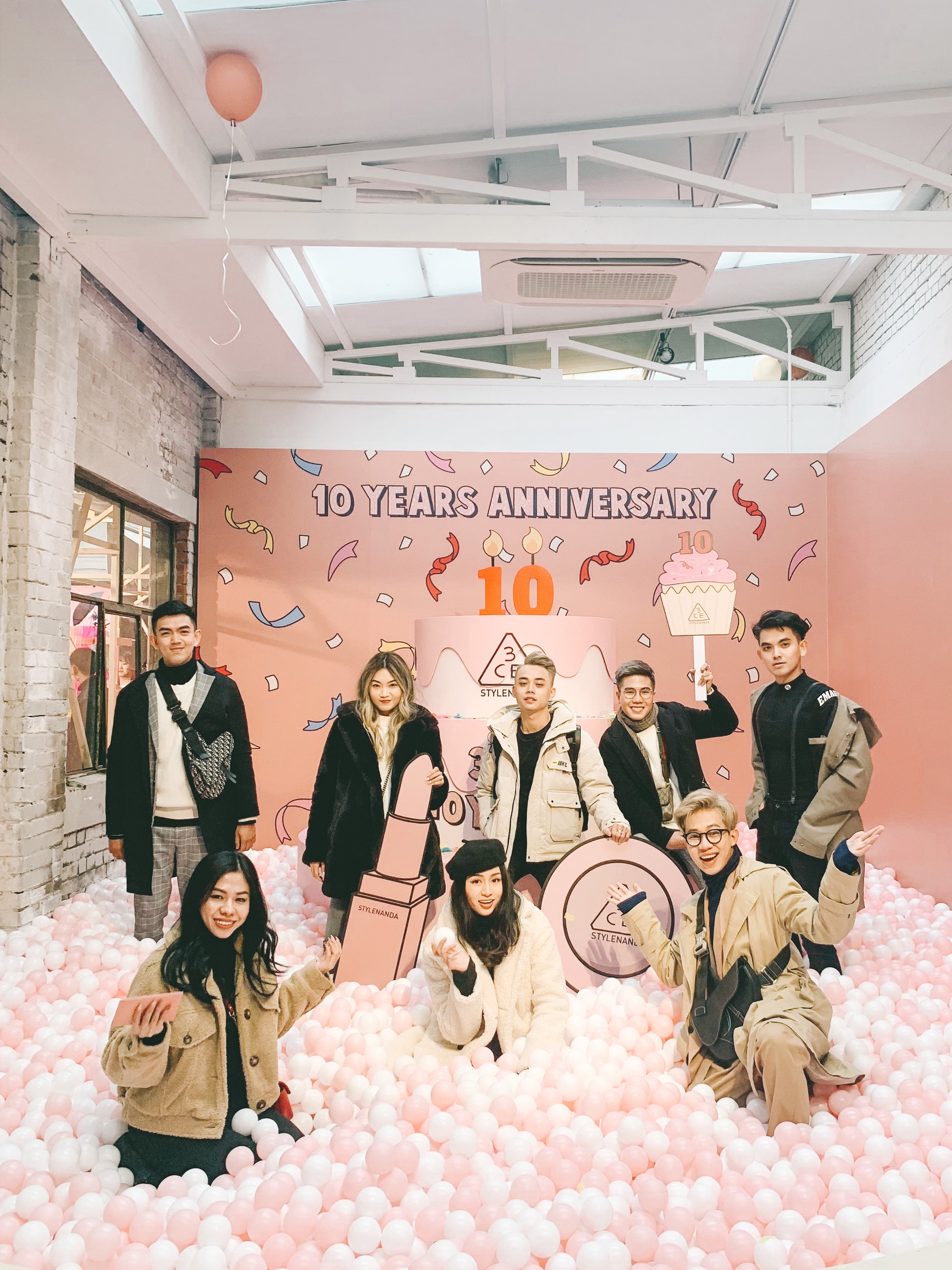 Thêm một bộ ảnh du lịch Hàn đẹp như bìa tạp chí của nhóm bạn thân người Việt: Đẹp xuất sắc vậy rồi ai chơi lại?