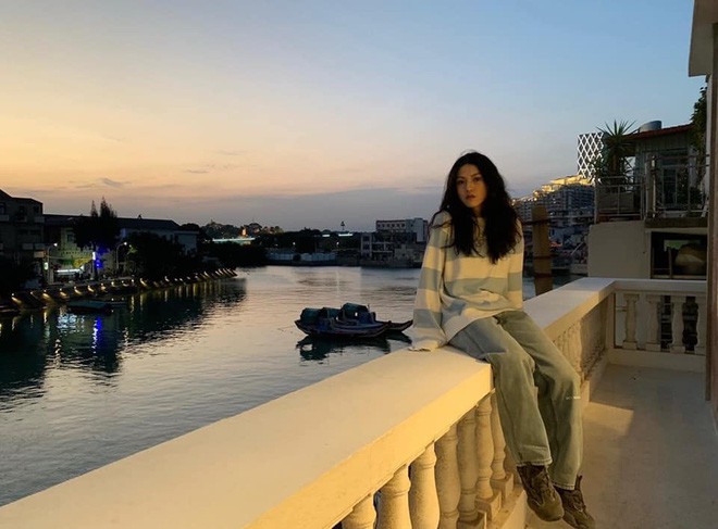 Nữ du học sinh Việt đang được truy lùng info nhiều nhất hôm nay: Nhan sắc như idol Hàn Quốc lại hao hao một Á hậu Việt Nam