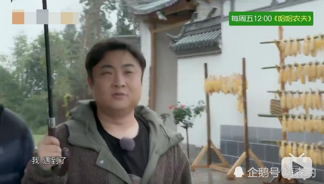 Chỉ vì 1 câu hỏi động chạm, Giả Nãi Lượng trả lời với gương mặt tối sầm, gượng gạo vô cùng đáng thương