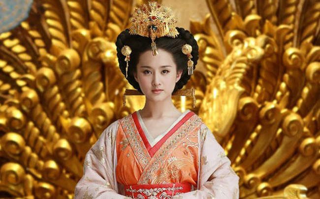 Ông bố họ Nguyễn muốn đặt tên con thật ngầu bèn lên xin ý kiến dân mạng, và cái kết cười sái quai hàm