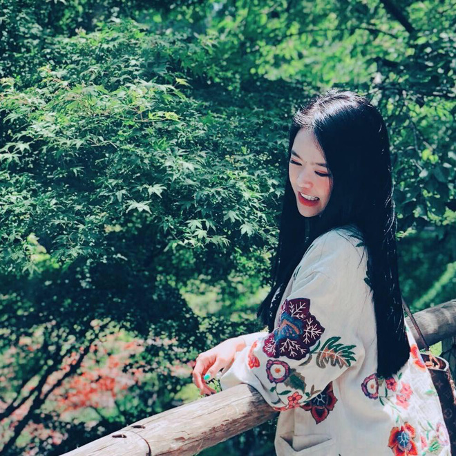 Choáng với độ chiều vợ của người chồng trong bức ảnh đội mưa chạy xe máy đuổi theo taxi Choáng với độ chiều vợ của người chồng trong bức ảnh đội mưa chạy xe máy đuổi theo taxi