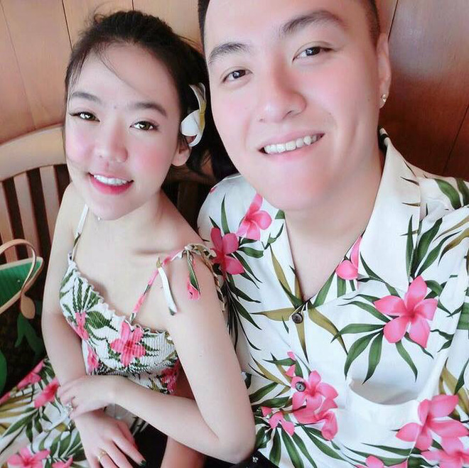 Choáng với độ chiều vợ của người chồng trong bức ảnh đội mưa chạy xe máy đuổi theo taxi Choáng với độ chiều vợ của người chồng trong bức ảnh đội mưa chạy xe máy đuổi theo taxi