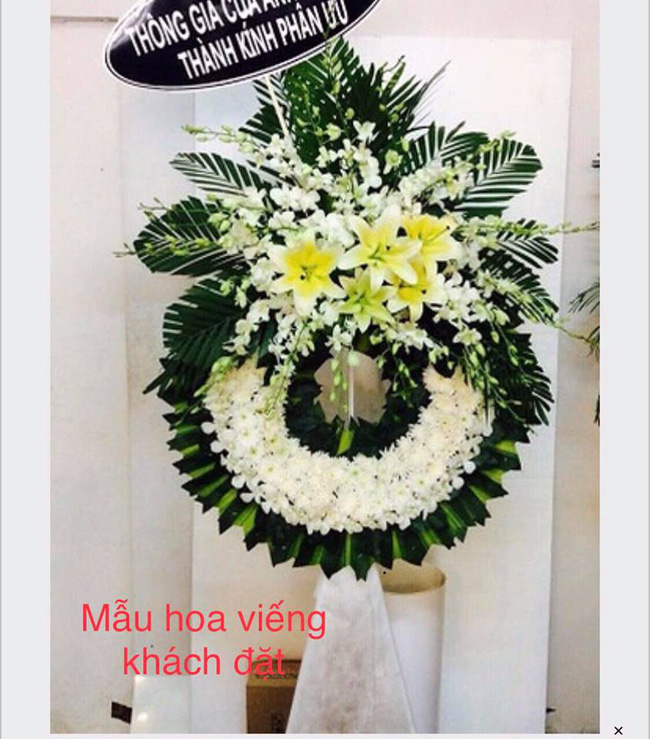 Đặt vòng hoa viếng đám ma trên mạng, khách sốc tận óc khi nhận được vòng hoa hồng như cổng cưới