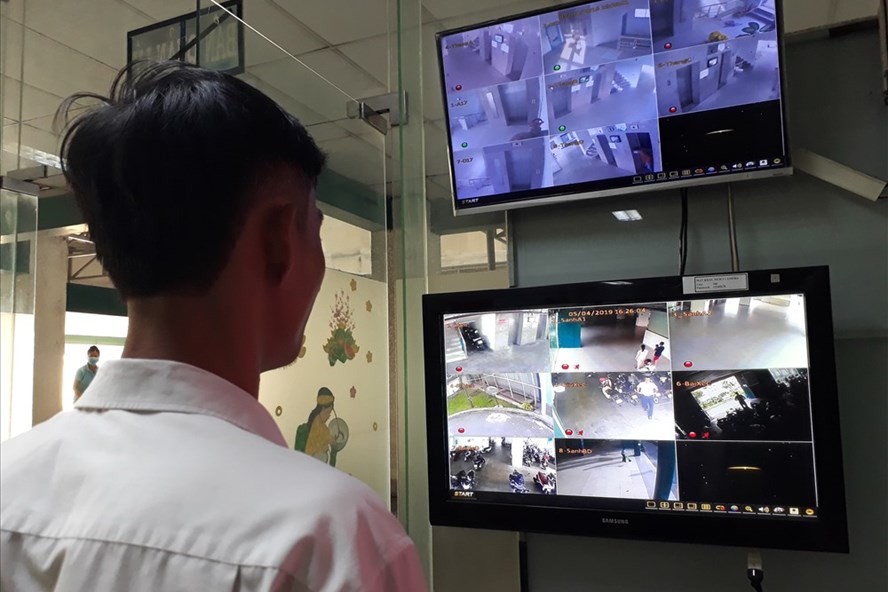 Vụ sàm sỡ bé gái trong thang máy: Chất lượng clip thấp, chứng cứ yếu?