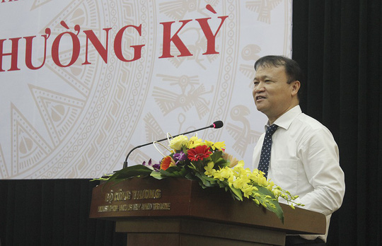 Thứ trưởng Bộ Công Thương muốn bỏ quỹ bình ổn giá xăng dầu để cong ăn cong, thẳng ăn thẳng