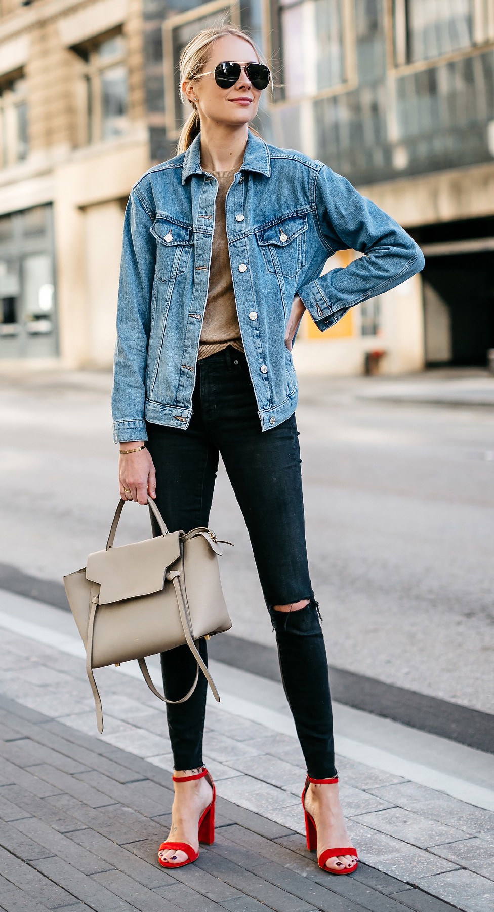 6 kiểu trang phục xưa như trái đất, nhưng chỉ cần chị em khéo kết hợp sẽ trở nên hiện đại và hợp mốt bất ngờ 6 kiểu trang phục xưa như trái đất, nhưng chỉ cần chị em khéo kết hợp sẽ trở nên hiện đại và hợp mốt bất ngờ