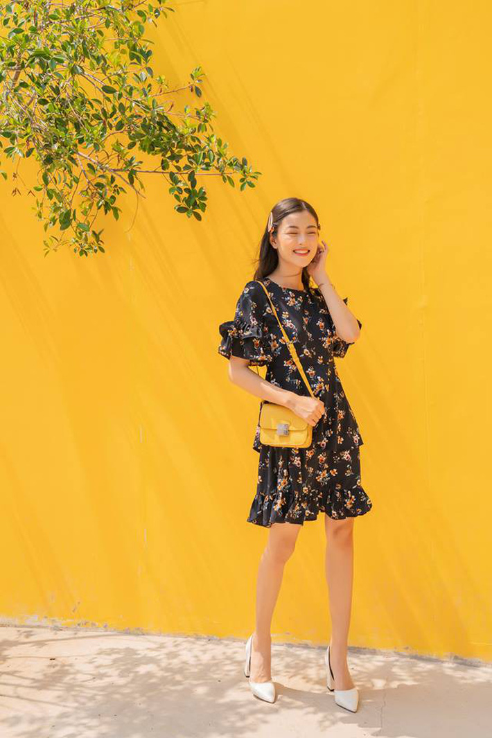 Tháng 4 về gió hát mùa hè, các nàng chờ gì mà chưa xinh tươi với 20 mẫu váy liền từ các thương hiệu Việt Tháng 4 về gió hát mùa hè, các nàng chờ gì mà chưa xinh tươi với 20 mẫu váy liền từ các thương hiệu Việt