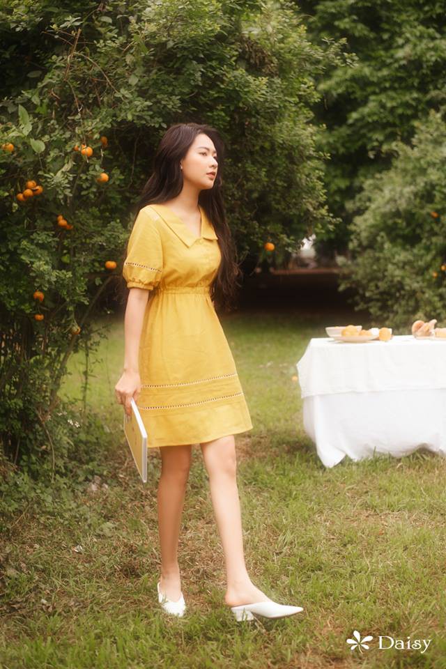 Tháng 4 về gió hát mùa hè, các nàng chờ gì mà chưa xinh tươi với 20 mẫu váy liền từ các thương hiệu Việt