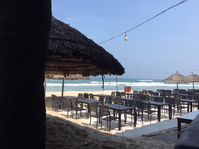 Khuyên bạn gái bỏ thai không được, nhân viên ngân hàng không nhận con