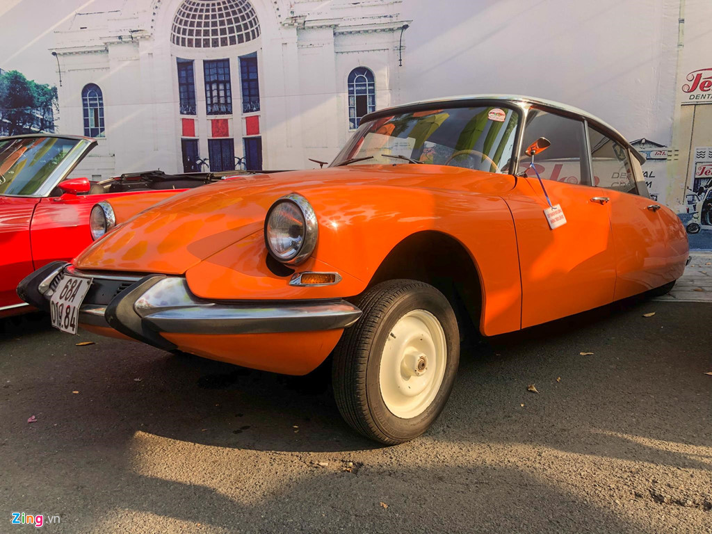 Dàn xe cổ quy tụ tại TP.HCM, nhiều xe cổ xịn đáng chiêm ngưỡng